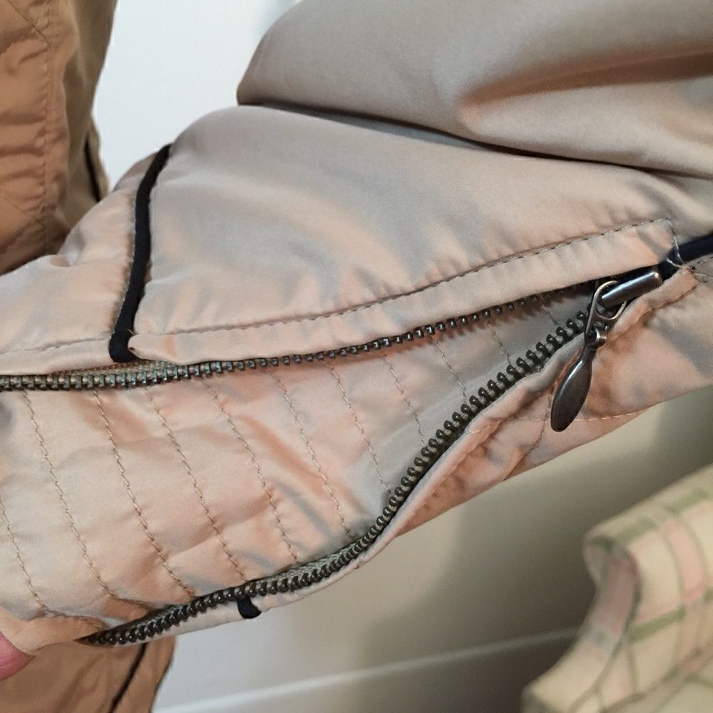 Chico’s Tan shimmer lite Quilted Puffer Jacket - Picture 7 of 8